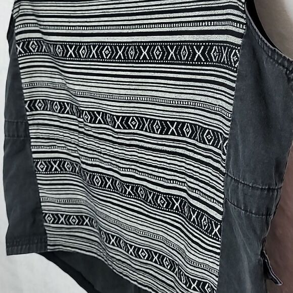 Element Tribal Utility Vest - Picture 8 of 10